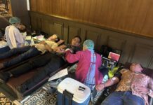 Rayakan Hari Kartini, NAV Karaoke Denpasar Gelar Donor Darah Libatkan Karyawan hingga Pelanggan Karyawan NAV Karaoke Denpasar melakukan donor darah