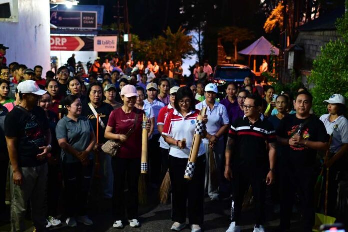 Komitmen Gebug Kulkul PKK Berlanjut, Hermawati Ajak Warga Sambirenteng Perkuat Kebersihan Lingkungan
