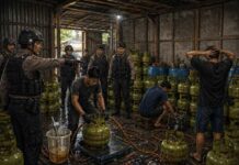Polisi Gerebek Gudang Pengoplosan LPG Subsidi di Karangasem Ilustrasi Polisi Gerebek Gudang Pengoplosan LPG Subsidi di Karangasem