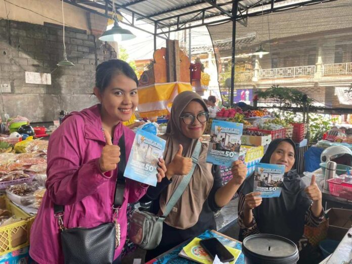 BaliPortalNews_ Pelanggan Antusiasme pelanggan dan pelaku UMKM terlihat dalam kegiatan sosialisasi promo Power Up Real di pasar tradisional. PLN mengedukasi masyarakat mengenai manfaat tambah daya untuk mendukung aktivitas usaha lebih lancar, produktif, dan efisien dengan biaya penyambungan yang lebih hemat.