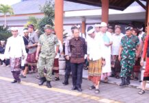 Gubernur Koster Tegaskan Larangan Sampah Plastik di Pura Besakih Demi Jaga Kesucian Karya IBTK 2026 Larangan Sampah Plastik