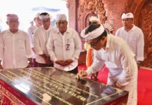 Wali Kota Jaya Negara Hadiri Karya Melaspas Balai Banjar Sawah di Pedungan Melaspas Banjar Sawah