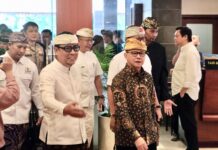 Wawali Arya Wibawa Dampingi Menteri P2MI dalam Pelepasan 1.000 PMI ke Bulgaria Pelepasan 1.000 PMI