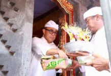 Wali Kota Jaya Negara Hadiri Pemelaspasan Pura di Tembawu, Momentum Tingkatkan Sradha Bhakti Karya Melaspas dan Pedudusan Alit