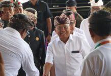 Gubernur Koster Minta Organisasi Adat Jaga Tradisi dan Ambil Peran dalam Persoalan Lingkungan Bali Organisasi Adat
