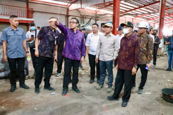 Menteri LH RI
