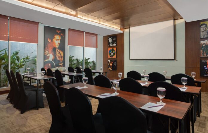 Stop Bingung Cari Tempat Meeting! Fame Hotel Sunset Road Punya Paket Hemat & Praktis untuk Semua Event Stop Bingung Cari Tempat Meeting! Fame Hotel Sunset Road Punya Paket Hemat & Praktis untuk Semua Event