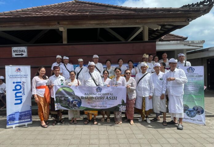 UNBI Gelar Screening Kesehatan Gratis di Pura Agung Besakih, Dukung Kelancaran Karya IBTK