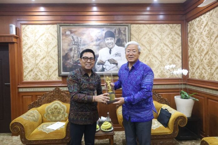 Kunjungan Konjen Tiongkok Kunjungan Konjen Tiongkok