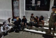 Satpol PP Kota Denpasar Tertibkan 20 Gepeng di Beberapa Lampu Lalu Lintas Tertibkan Gepeng