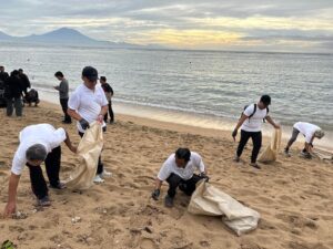 Aksi Bersih Pantai 