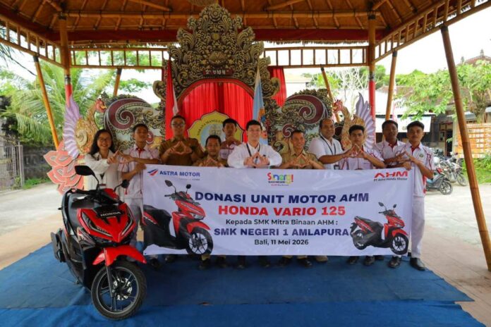 BaliPortalNews_ Donasi Vario Astra Motor Bali Donasi Honda Vario 125 di SMK Negeri 1 Amlapura