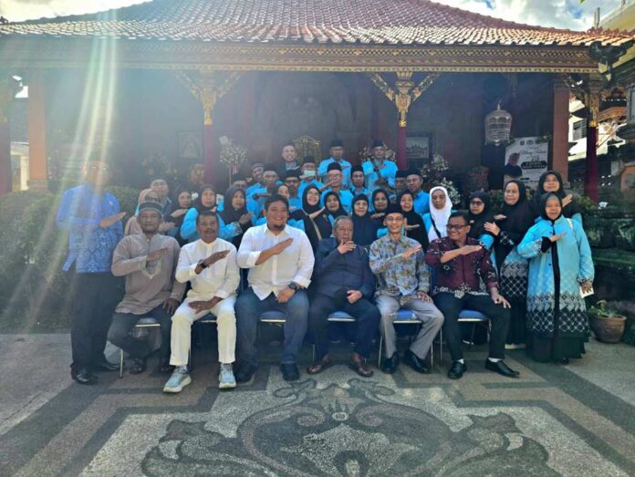 Satu Dekade Konsisten, GMT Serahkan Tali Kasih untuk Jemaah Haji Karangasem