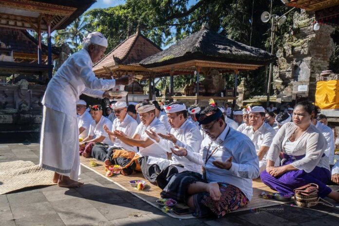 Awali HUT ke-822 Kota Bangli, Bupati Sedana Arta Gelar Persembahyangan Bersama di Pura Kehen