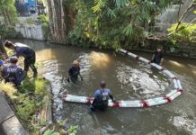 BHA dan Sungai Watch Pasang Barrier di Kerobokan, Jaring Ratusan Kilogram Sampah Tiap Bulan Bali Hotels Association (BHA) dan Sungai Watch Pasang Barrier di Kerobokan, Jaring Ratusan Kilogram Sampah Tiap Bulan