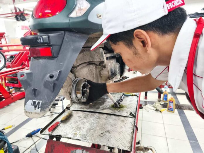 BaliPortalNews_ Kampas REM Kampas Rem Aus Bisa Picu Kecelakaan, Astra Motor Bali Imbau Konsumen Rutin Servis di AHASS