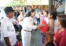 Ketua TP PKK Buleleng Ajak Masyarakat Gelorakan Semangat Gotong Royong pada Peringatan BBGRM dan HKG PKK Ketua TP PKK Buleleng Ajak Masyarakat Gelorakan Semangat Gotong Royong pada Peringatan BBGRM dan HKG PKK
