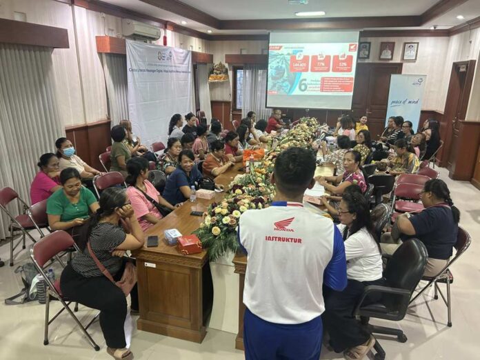 Astra Motor Bali Edukasi Safety Riding untuk Ibu PKK di Dauh Puri Kauh