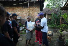 COCO Social Fund Bersama Amazona Jungle Resort dan RB Respect Salurkan Bantuan Sosial di Desa Kediri Tabanan COCO Social Fund Bersama Amazona Jungle Resort dan RB Respect Salurkan Bantuan Sosial di Desa Kediri Tabanan
