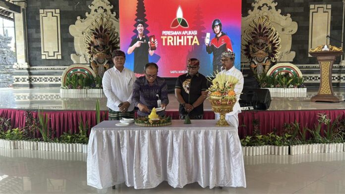 BaliPortalNews_ TRIHITA Peluncuran aplikasi TRIHITA (Transportasi Hijau Terintegrasi Berbasis Desa Adat) resmi digelar di Wantilan Desa Beraban, Kediri, Tabanan, Sabtu (16/5/2026)