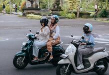 Astra Motor Bali Bagikan Tips #Cari_Aman, Pengendara Berhijab Tetap Stylish dan Aman di Jalan Pengendara Berhijab Tetap Stylish dan Aman di Jalan