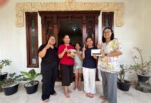 Kue Rumahan Naik Kelas, Prami’s Kitchen Denpasar Go Digital Berkat Inovasi Dosen ITB STIKOM Bali Kue Rumahan Naik Kelas, Prami’s Kitchen Denpasar Go Digital Berkat Inovasi Dosen ITB STIKOM Bali