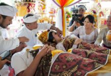 Metatah Nyurud Ayu Samani, Banjar Adat Ubud Kaja Tegaskan Banjar Sebagai Rumah Bersama Metatah Nyurud Ayu Samani, Banjar Adat Ubud Kaja Tegaskan Banjar Sebagai Rumah Bersama