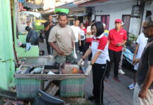 Monitoring Gerakan Kulkul PKK dan Posyandu, Ny. Hermawati Supriatna Edukasi Pengelolaan Sampah Rumah Tangga Monitoring Gerakan Kulkul PKK dan Posyandu, Ny. Hermawati Supriatna Edukasi Pengelolaan Sampah Rumah Tangga