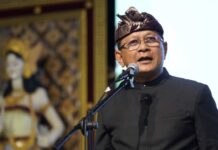 Bupati Sutjidra: Busungbiu Festival 2026 Jadi Wadah Pelestarian Budaya dan Penguatan Ekonomi Masyarakat Bupati Buleleng, I Nyoman Sutjidra saat membuka secara resmi Busungbiu Festival, di Lapangan Busungbiu, Sabtu (16/5/2026.