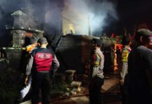 Si Jago Merah Hanguskan Rumah Joglo di Yeh Gangga Si Jago Merah Hanguskan Rumah Joglo di Yeh Gangga