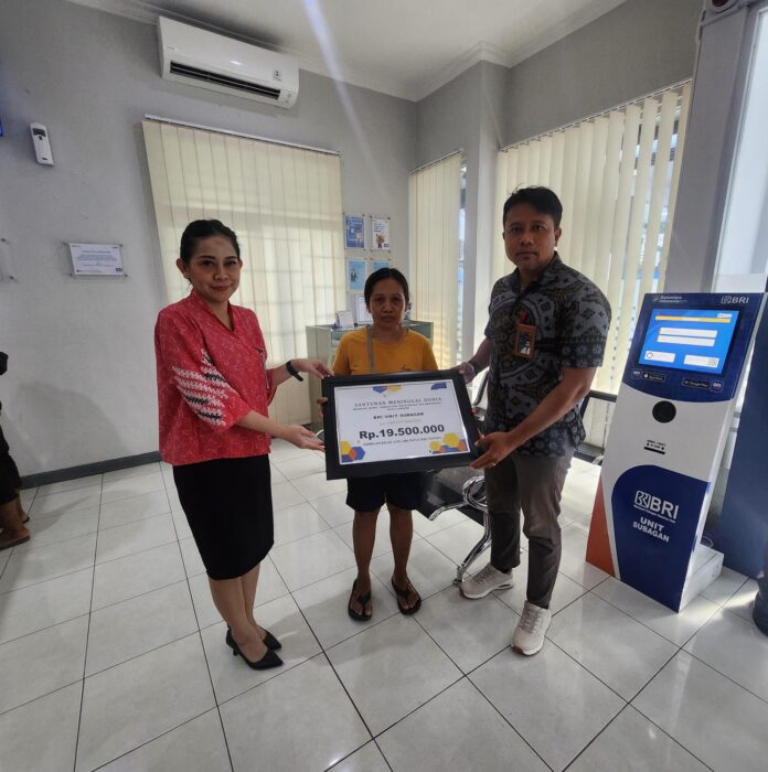 Santunan Asuransi BRILife AMKKM Bantu Ringankan Beban Keluarga Nasabah Program Asuransi Mikro Kecelakaan, Kesehatan, dan Meninggal Dunia Santunan Asuransi BRILife AMKKM Bantu Ringankan Beban Keluarga Nasabah Program Asuransi Mikro Kecelakaan, Kesehatan, dan Meninggal Dunia