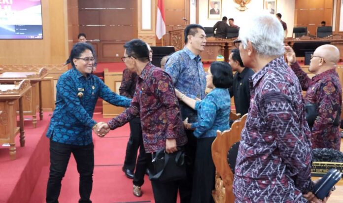Raperda Perubahan Pajak dan Retribusi Daerah Raperda Perubahan Pajak dan Retribusi Daerah