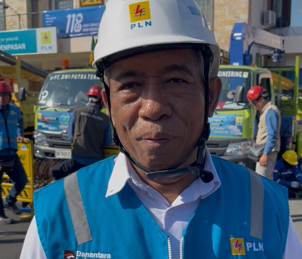 Manager Unit Pelaksana Pelayanan Pelanggan (UP3) Bali Selatan, Alexander J. Manuhuwa