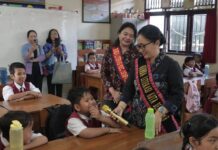 Sagung Antari Jaya Negara Gelar Kegiatan Literasi Pemilahan Sampah di SD 9 Kesiman literasi pengelolaan sampah