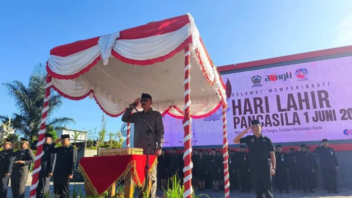BaliPortalNews_ Apel Wabup Diar Pimpin Apel Hari Lahir Pancasila, Ajak Generasi Muda Tangkal Hoaks