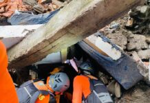 Mahasiswa Singaraja Ditemukan Tewas di Bawah Reruntuhan Rumah akibat Banjir Mahasiswa Singaraja Ditemukan Tewas di Bawah Reruntuhan Rumah akibat Banjir