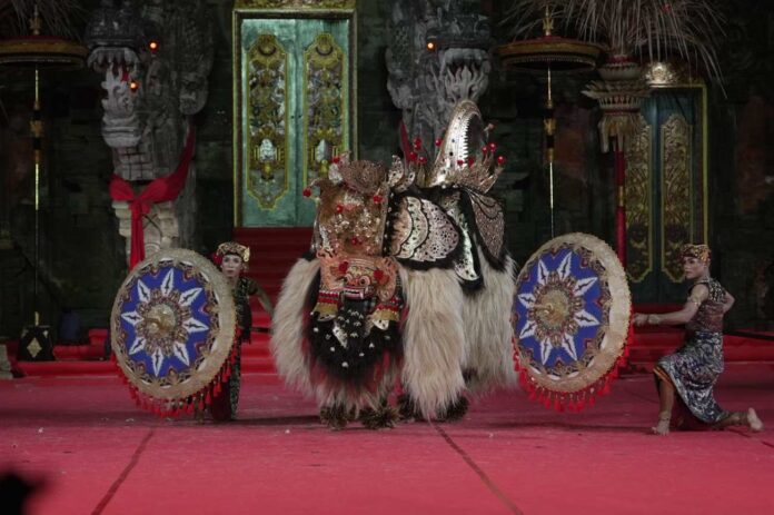 Bapang Barong Badung Tampil Berwibawa di PKB 2026, Suguhkan Harmoni Tradisi dan Inovasi