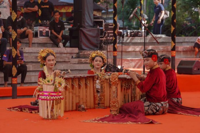 Duta Badung Tampil Memukau di Wimbakara Gender Wayang PKB XLVIII 2026