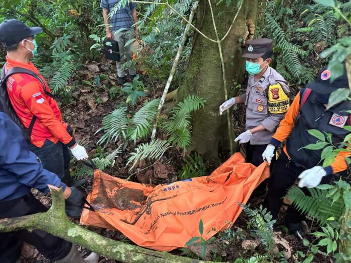 Geger, Warga Temukan Mayat Membusuk di Hutan Sangyang