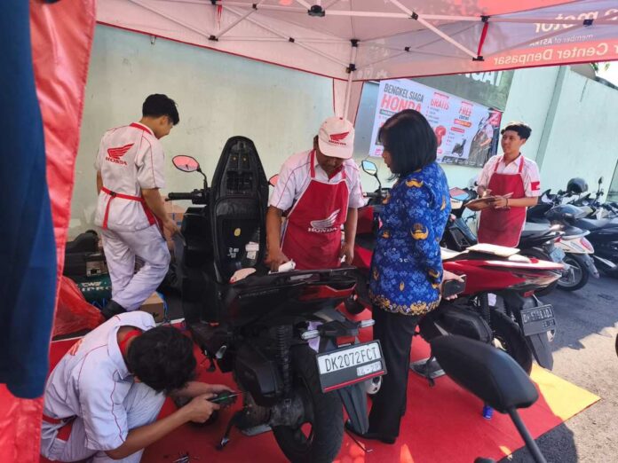 BaliPortalNews_ Honda Wujud #SatuHati Layani Konsumen, Bengkel Siaga Honda Berikan Servis Hemat Bagi Puluhan Motor di Renon
