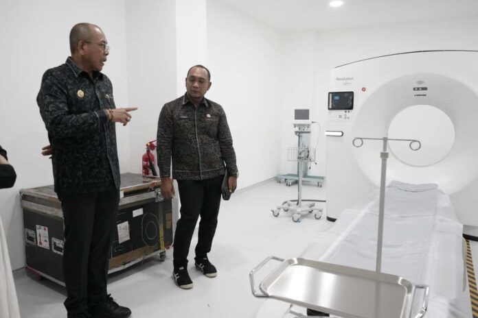 Bupati Gus Par Tinjau Operasional CT Scan Baru RSUD Karangasem, Perkuat Layanan Kesehatan Masyarakat