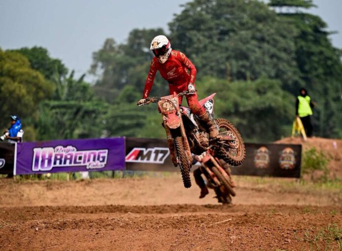 Raih Podium Perdana, Valrossi dan CRF250R Melesat di Kejurnas Motocross Bekasi