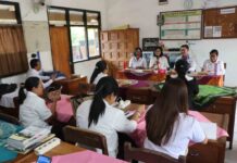 Sekretaris TP PKK Buleleng Ajak Guru dan Peserta Didik Jaga Kebersihan dan Kesehatan di Lingkungan Sekolah Sekretaris TP PKK Buleleng Ajak Guru dan Peserta Didik Jaga Kebersihan dan Kesehatan di Lingkungan Sekolah
