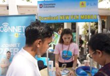PLN Hadirkan Booth Layanan di Bali Jagadhita 2026, Permudah Masyarakat Akses PLN Mobile Petugas PLN memberikan informasi dan pendampingan kepada pengunjung yang mengunjungi Booth PLN pada gelaran Bali Jagadhita 2026 di Mall Bali Galeria, Denpasar, Sabtu (6/6). Melalui booth tersebut, PLN memperkenalkan berbagai kemudahan layanan digital melalui PLN Mobile serta layanan internet ICONNET untuk mendukung kebutuhan masyarakat yang semakin terdigitalisasi.