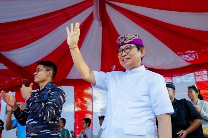 Bupati Wayan Adi Arnawa saat pembukaan dan pelepasan Peed Aya Pesta Kesenian Bali XLVIII tahun 2026 di depan Monumen Perjuangan Rakyat Bali, Niti Mandala Renon, Denpasar, Sabtu (13/6/2026). Sumber Foto : Istimewa
