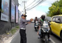 Kurangi Kemacetan di Pecatu, Dishub Badung Terapkan Rekayasa Lalu Lintas pada Jam Padat Kurangi Kemacetan di Pecatu, Dishub Badung Terapkan Rekayasa Lalu Lintas pada Jam Padat