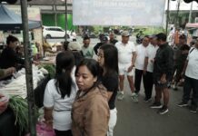 Ringankan Beban Warga Jelang Galungan, Bupati Gus Par Tinjau Pasar Murah di CFD Ringankan Beban Warga Jelang Galungan, Bupati Gus Par Tinjau Pasar Murah di CFD