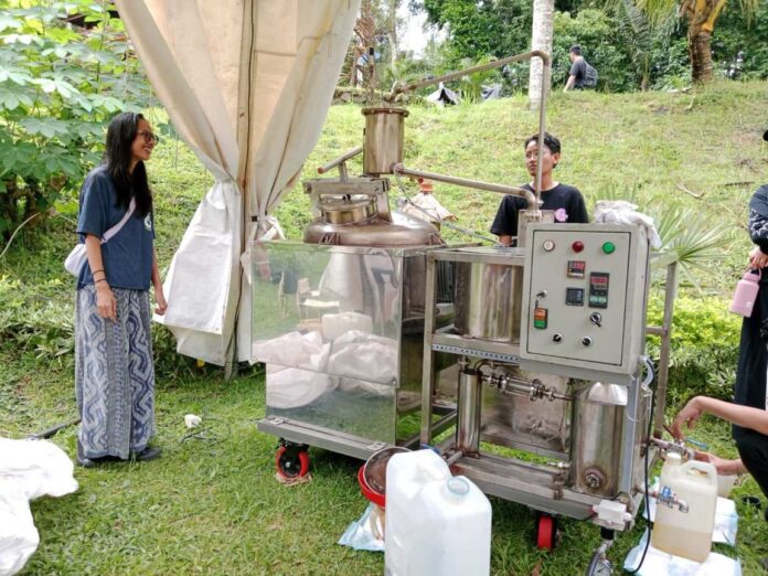 Teknologi Pirolisis Hadir di Karangasem, Sampah Plastik Berubah Jadi Energi