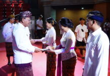 ASN Baru Resmi Dilantik, Bupati Sutjidra Tekankan Etika dan Profesionalisme dalam Bertugas Bupati Sutjidra