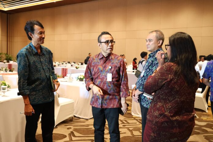 Rapat Koordinasi Pengelolaan Sampah Rapat Koordinasi Pengelolaan Sampah